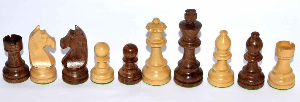 Pack tablero de ajedrez madera + piezas Staunton medidas oficiales